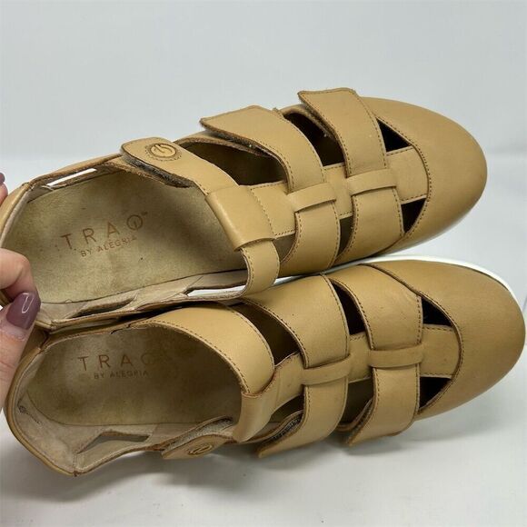 TRAQ by Alegria Dark Yellow Leather Closed Toe Sandals Size 42 (US 11.5-12) - Picture 12 of 14